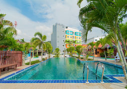 Phaithong Sotel Resort