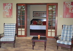 Gateway Country Lodge - Guest House