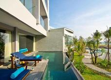 Le Coral Beach Resort and Cafe