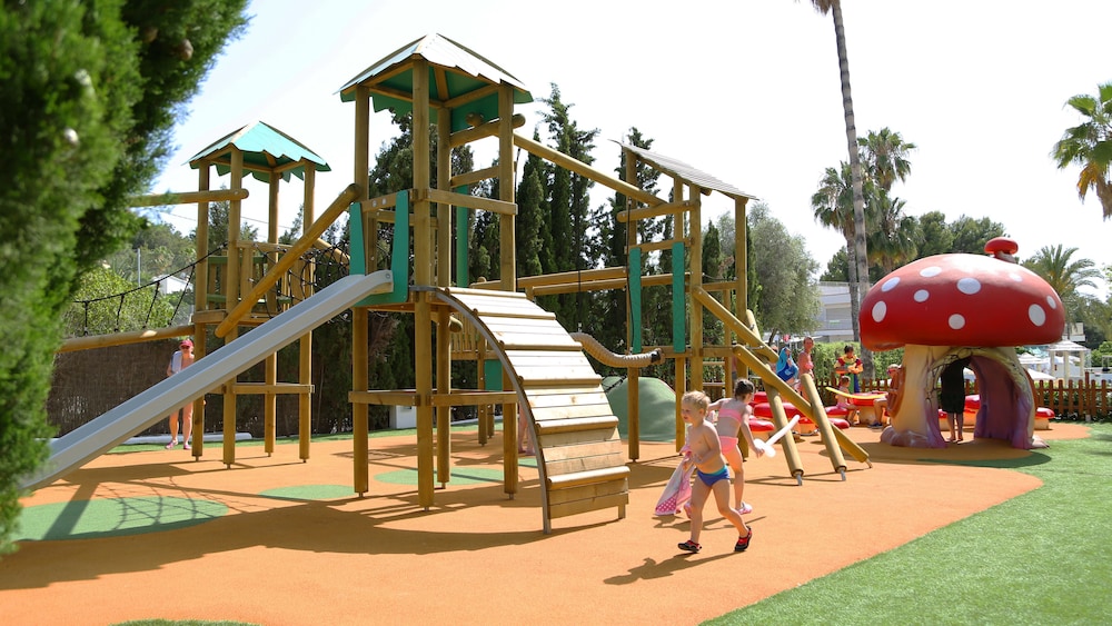 Childrens Play Area - Outdoor