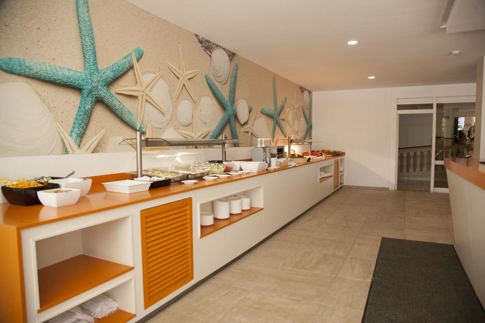 Poolside Bar