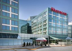 Sheraton Gateway Hotel In Toronto International Airport