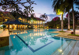 Plagoo Holiday Hotel