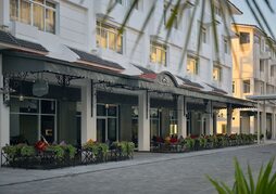 Paradise Suites Hotel