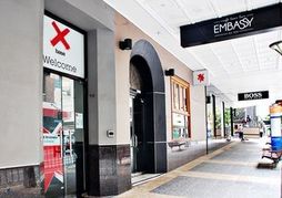 Base Brisbane Embassy - Hostel
