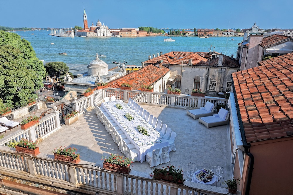Outdoor Banquet Area