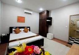 Nana Hotel & Coffe Restautant