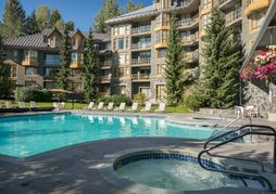 Whistler Cascade Lodge