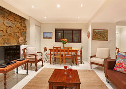 Cape eazi stayz Acc Dysart Cottage