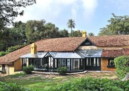 WelcomHeritage Connaught House