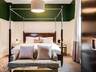 Socialites Suite