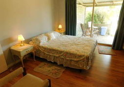 Armadale Farmstay Bed & Breakfast