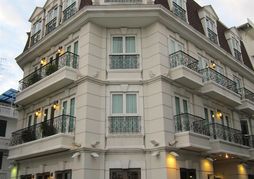 Aurum The River Place