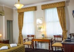 Royal Exhibition Hotel