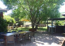 Merrijig Motor Inn Resort