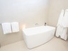 Deep Soaking Bathtub
