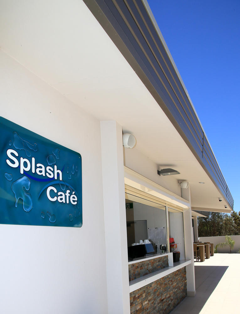Splash Poolside Cafe