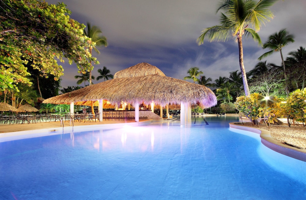 Poolside Bar