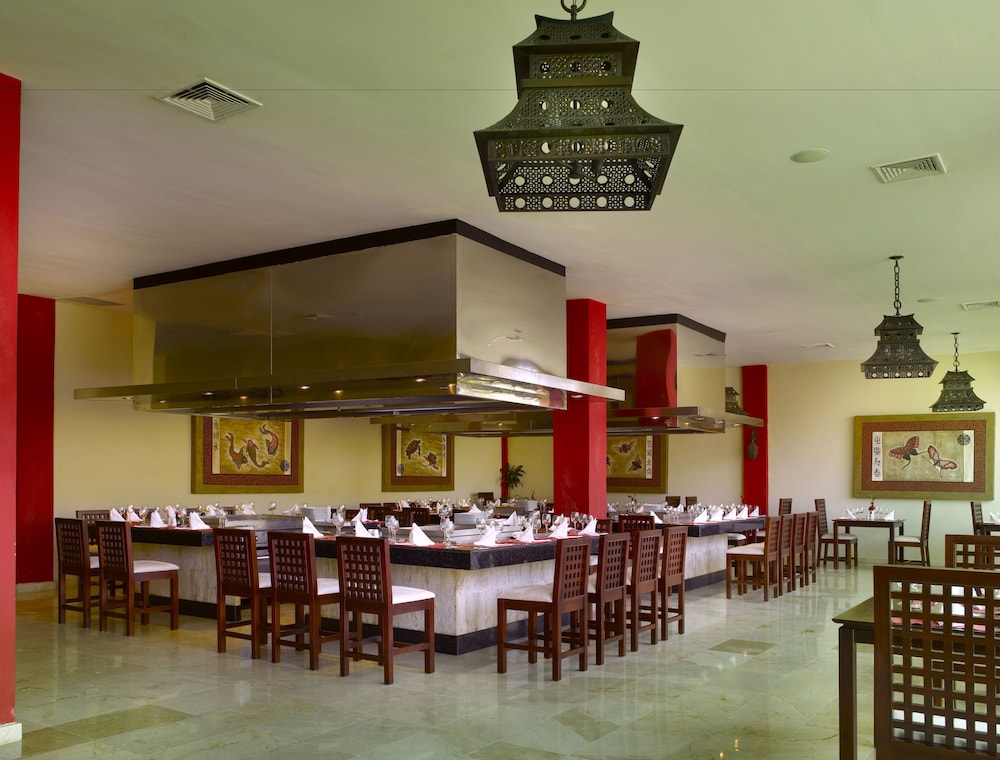 Food Court