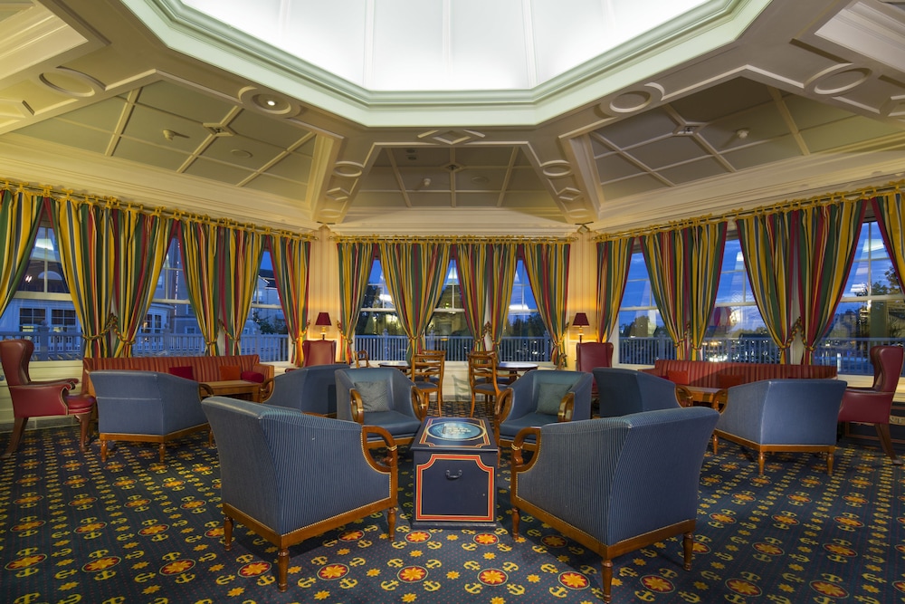 Hotel Lounge