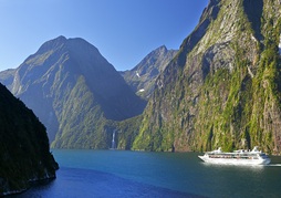 Milford Sound Overnight Cruise