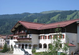 Sun Peaks Lodge