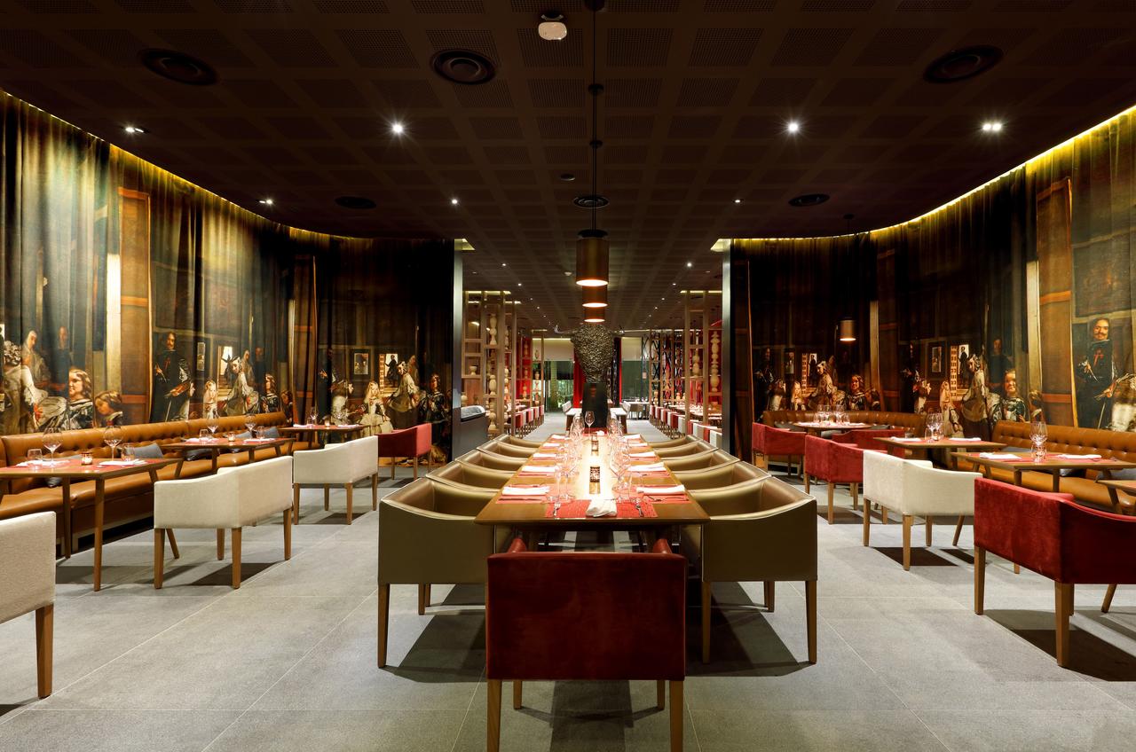 Bars & Restaurants