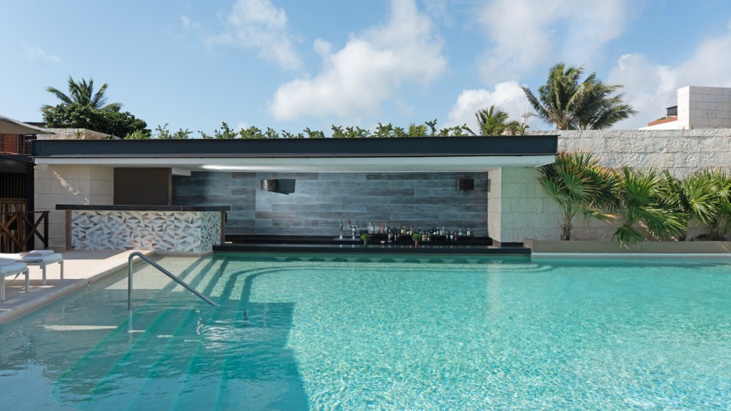 ATELIER PLAYA MUJERES