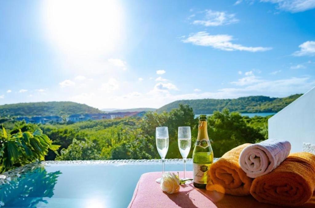 The Escape at Nonsuch Bay