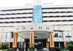 Sunlake Waterfront Resort and Convention