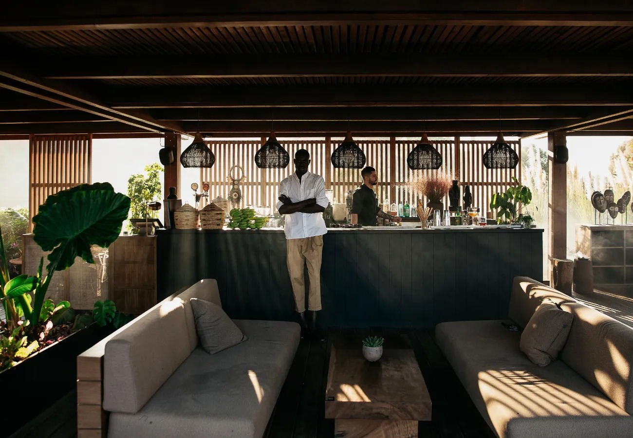 Ef Zeen Pool Bar