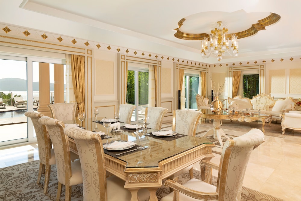 In-room dining