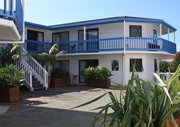 Snells Beach Motel