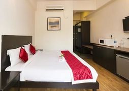 OYO 332 Hotel Melody Inn