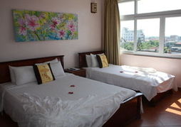 Holiday Diamond Hotel