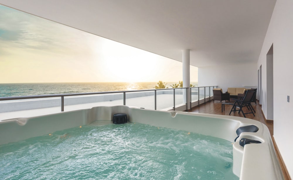 Jetted Tub