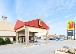 Super 8 by Wyndham Cambridge/Kitchener/Waterloo Area