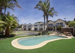 Boathouse Resort Studios & Suites