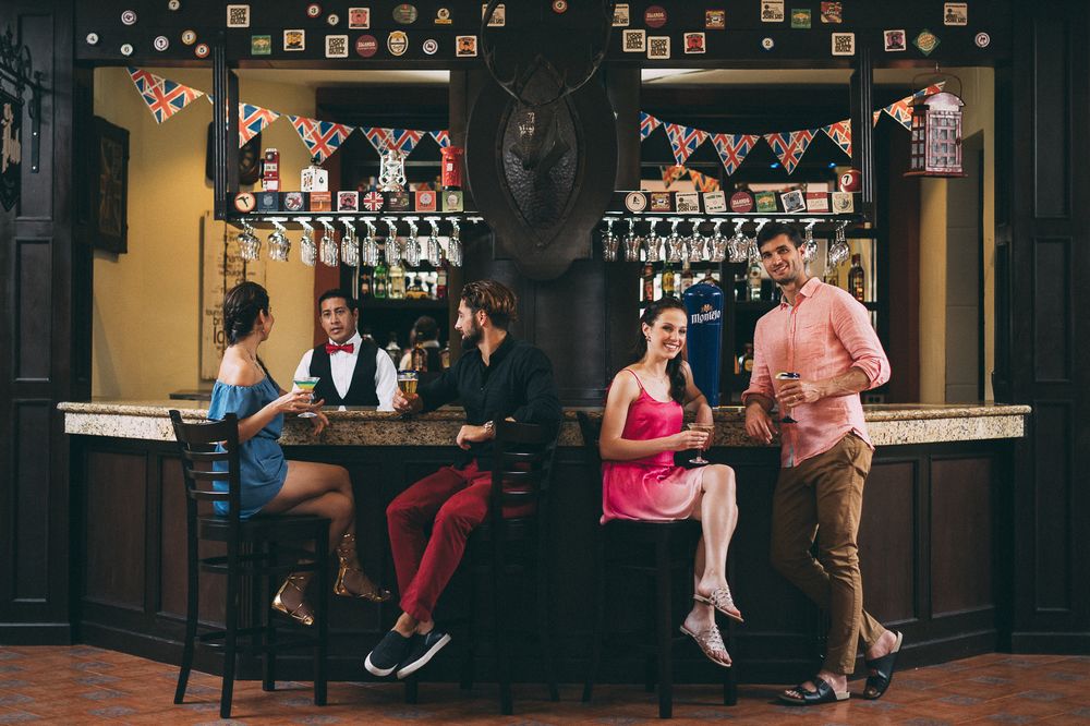 Hotel Bar