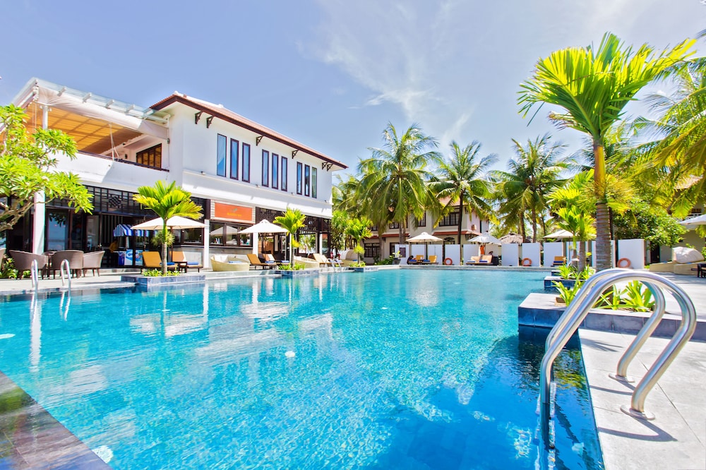 Infinity Pool