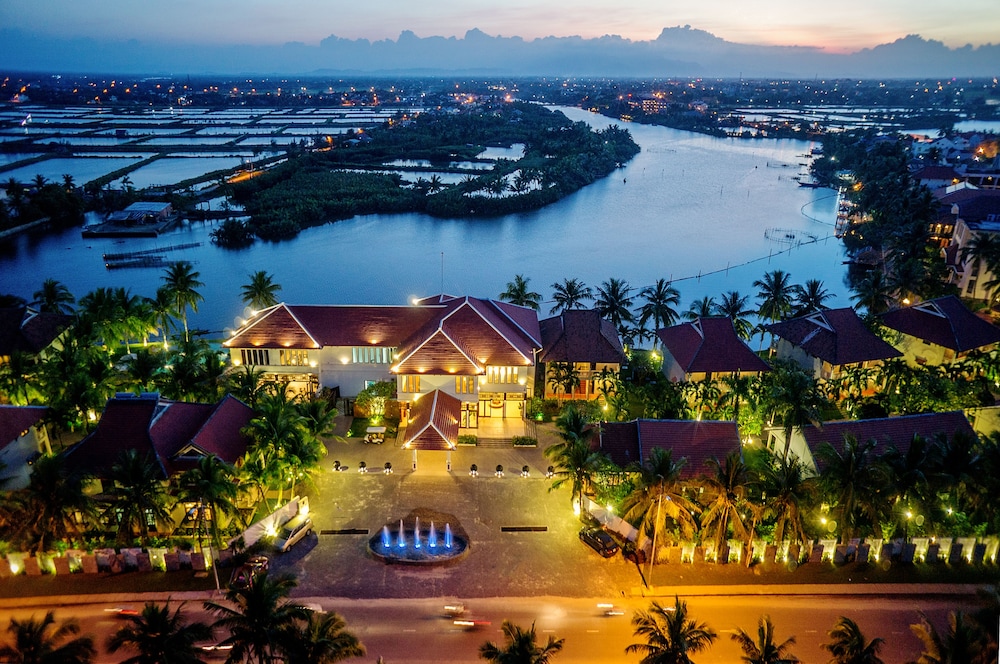 Hotel Front - Evening/Night