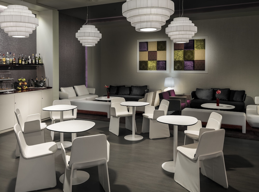 Executive Lounge