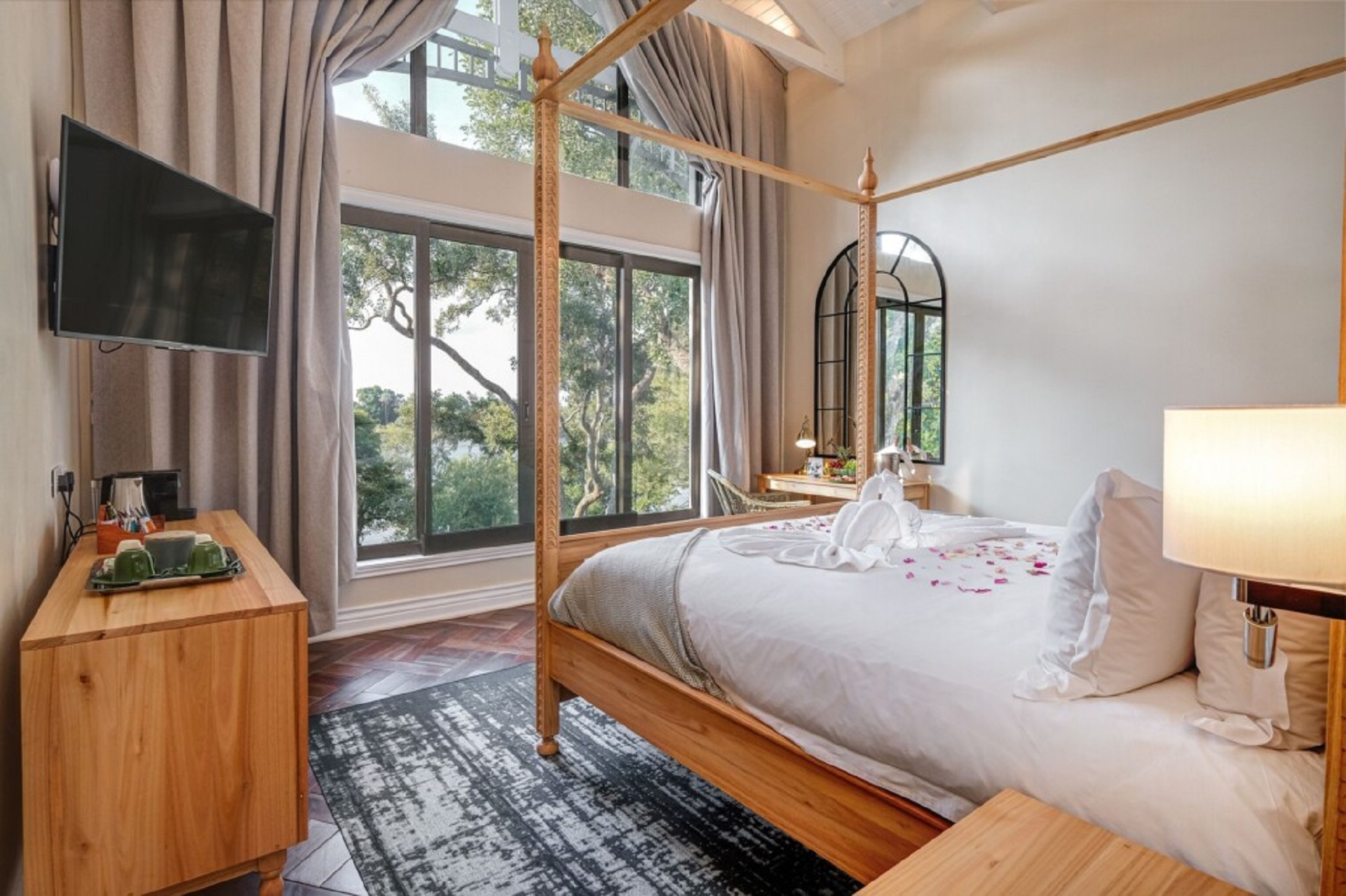Honeymoon suite