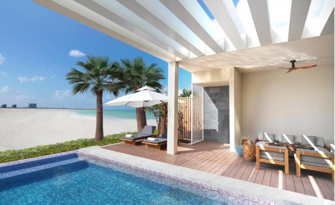 Beachfront Villa with private pool