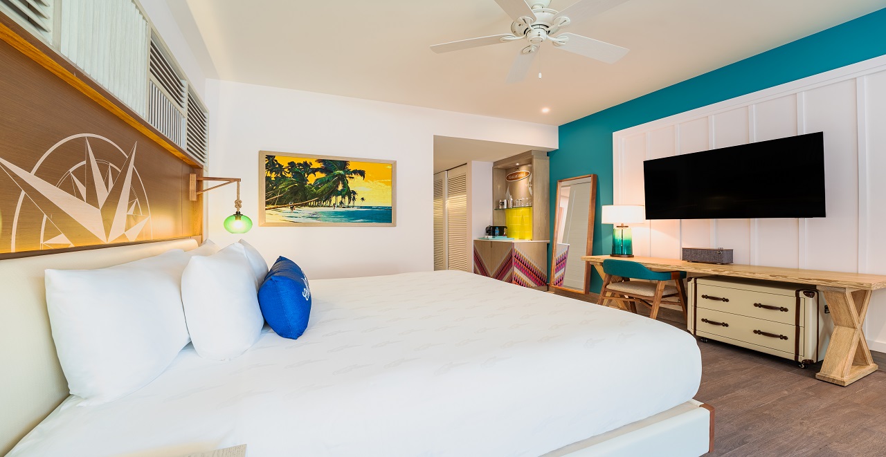 Island Oasis Suite Bedroom
