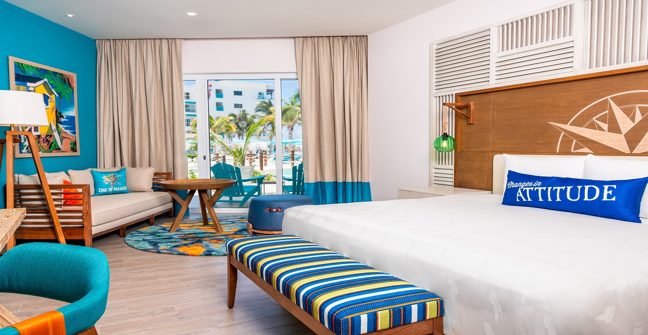 King Paradise Swim-Up Suite Bedroom