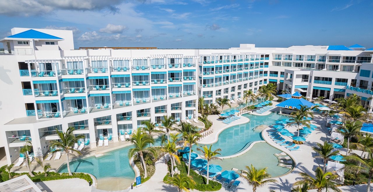 Swim-Up Pool Aerial View 3