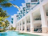 King Paradise Swim-Up Suite