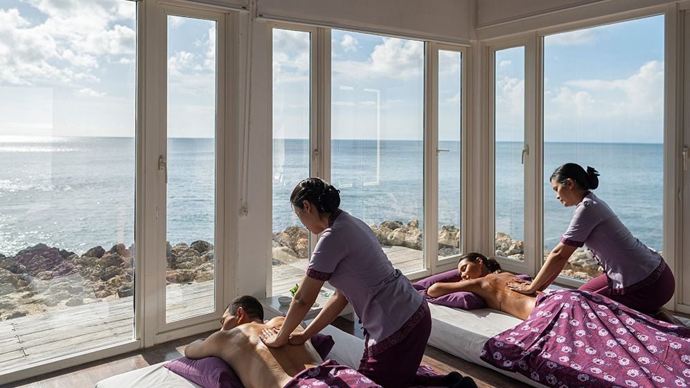 Spa on the Rocks