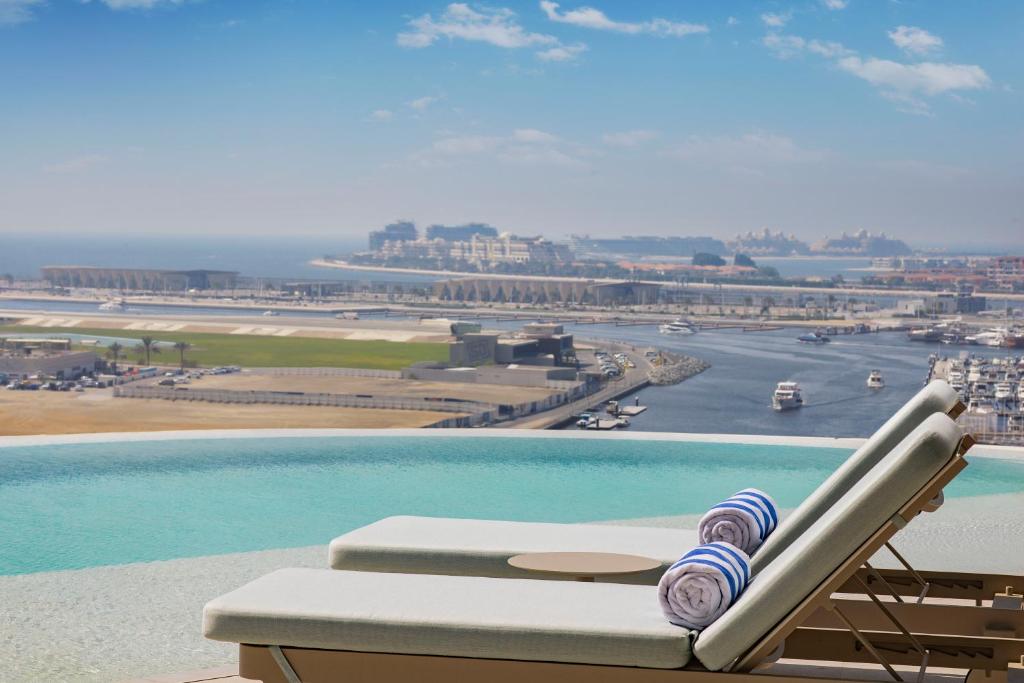 infinity pool